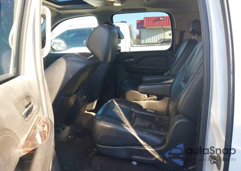 2008 GMC Yukon Xl 1500 Denali z USA, uszkodzony, nr VIN 1GKFK66888J188703